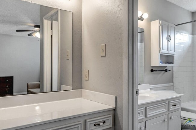 Photo - 407 Shiloh Rd