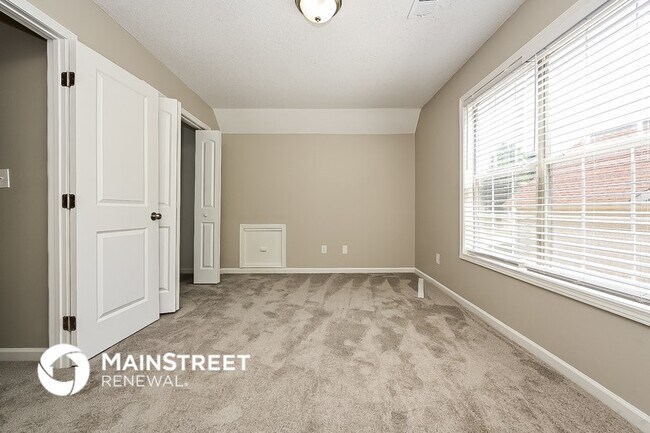 Photo - 1789 Portwest Way