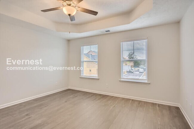 230 Ansley Wy