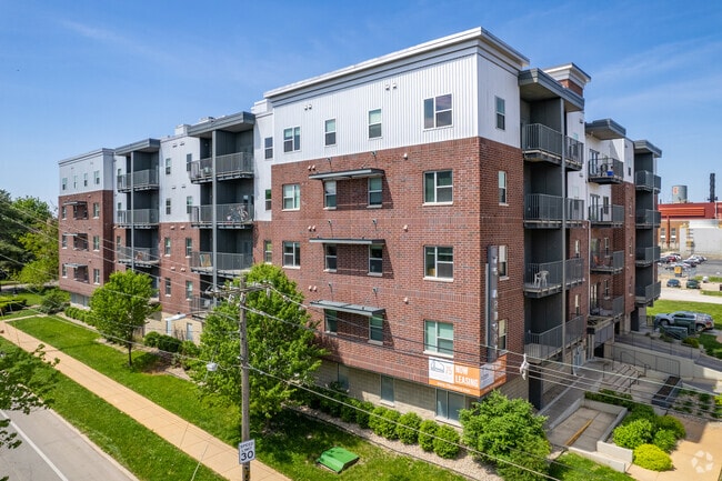 Building Photo - 75 Armory | Student Housing Rental