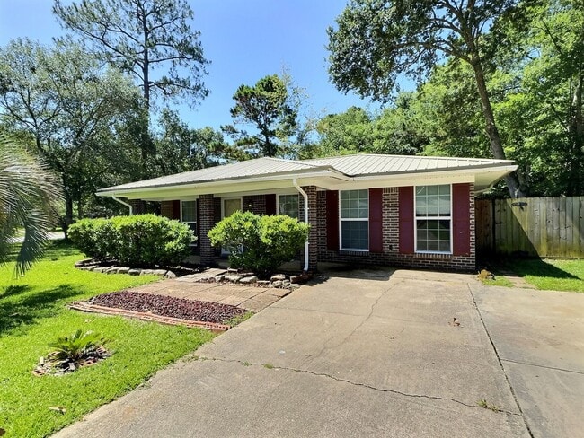 Charming 3-Bedroom, 2-Bathroom Home in Oce... - Charming 3-Bedroom, 2-Bathroom Home in Oce...
