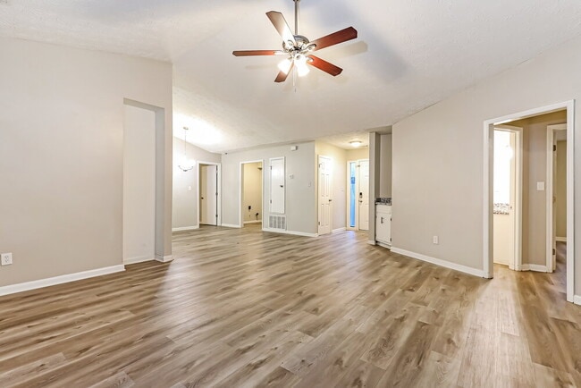 Photo - 9185 Sunset Dr