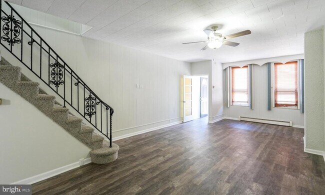 Photo - 217 Moore St