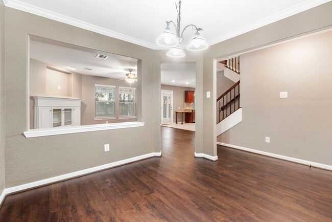Photo - 19 Shimmer Pond Pl