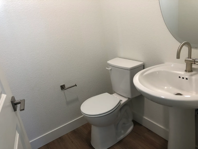 Photo - 3260 Crusader St