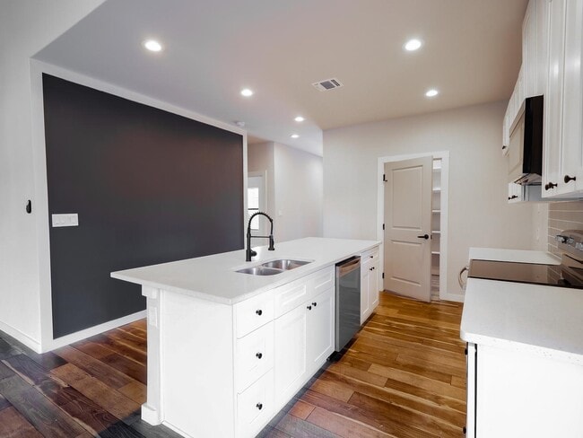 Photo - Modern Denver Heights home by Dignowity & downtown