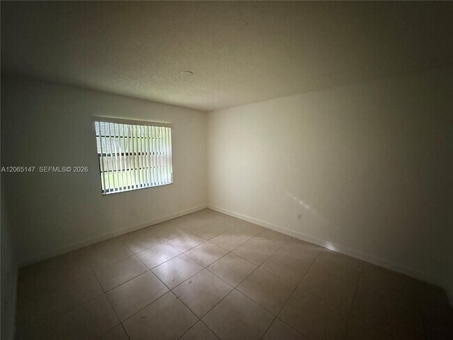7995 SW 86th St Unit 305