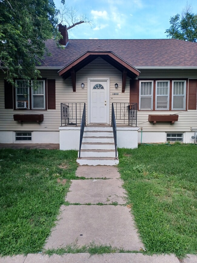 Photo - 1308-1312 12th Ave House