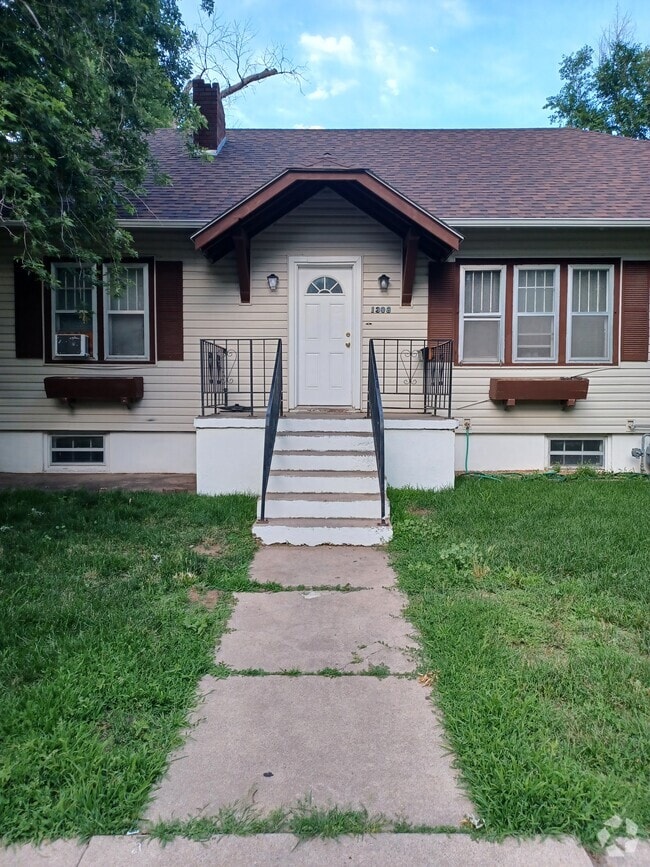 Building Photo - 1308-1312 12th Ave Rental