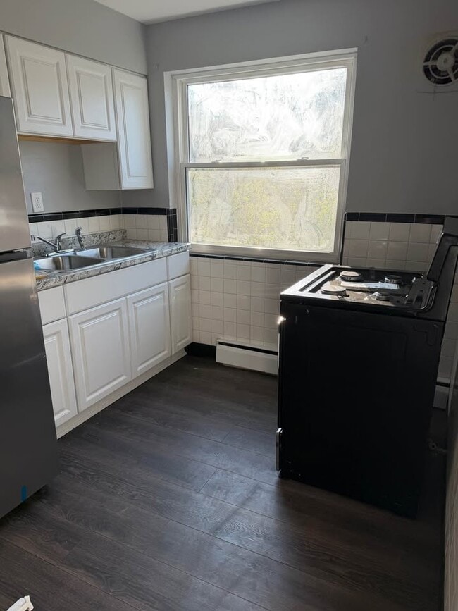 Photo - 2231 Westwood Northern Blvd Unit 4