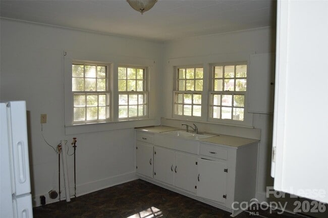 Photo - 245 N Main St