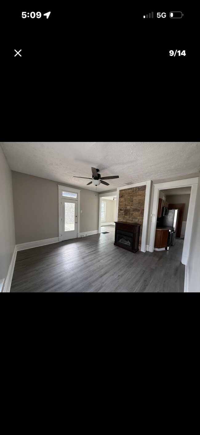 Photo - 229 N Spring St