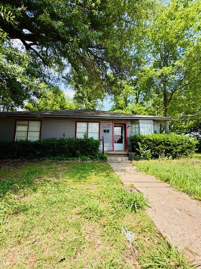 Photo - 1735 Green St