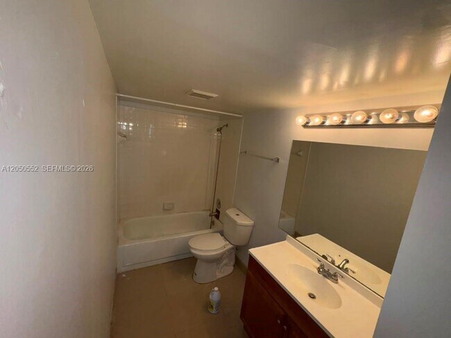 Photo - 3461 NW 44th St Unit 102