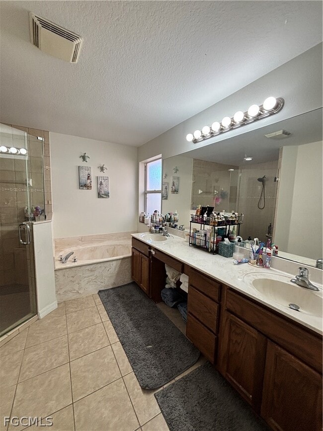 Building Photo - 17533 Holly Oak Ave