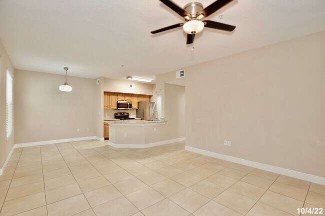 Photo - Beautiful 3/2 Spacious Condo with Lawn Car...