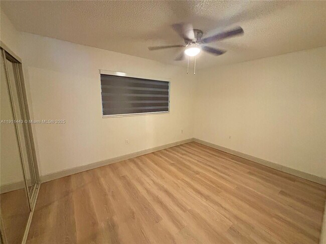 Photo - 10350 SW 220th St