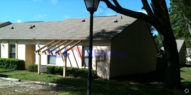 Building Photo - COMING SOON - **Goldenrod Villas of Winter... Rental