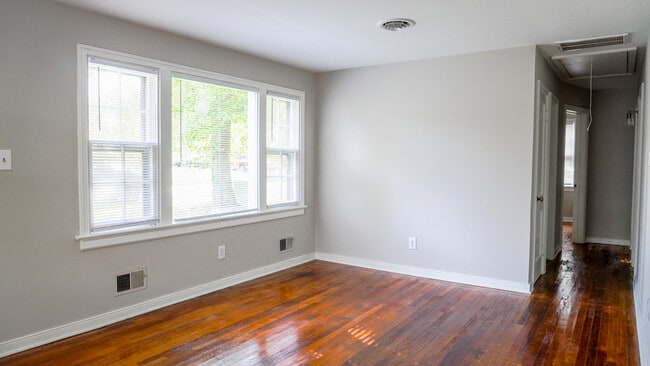 Photo - 1710 Glenview Rd