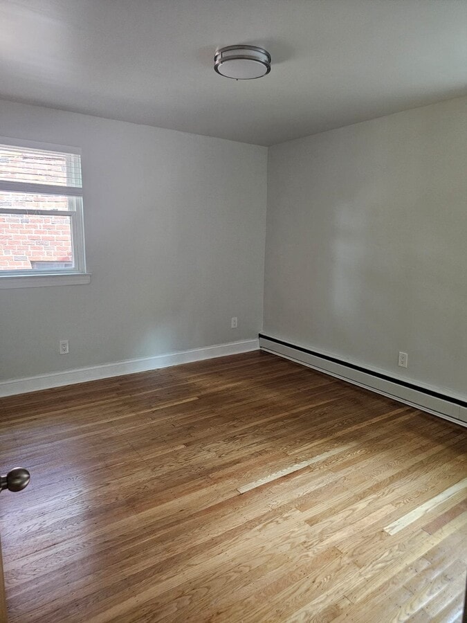 Photo - 31 St Albans Ave Unit 2nd Floor