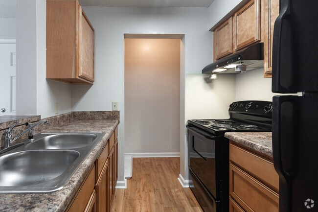2BR,2BA,-1000SF - Bradford Mews Apartments - Tax Credit