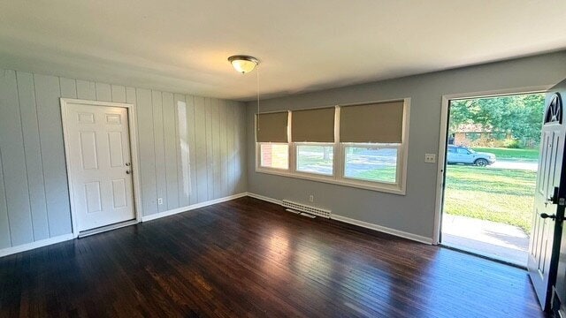 Photo - LAWRENCE 4 BEDROOM W/BASEMENT RECENTLY UPDATED!  AVAILABLE NOW!