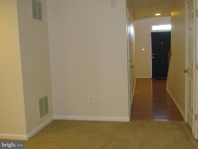 Photo - 46010 Saltmarsh Dr