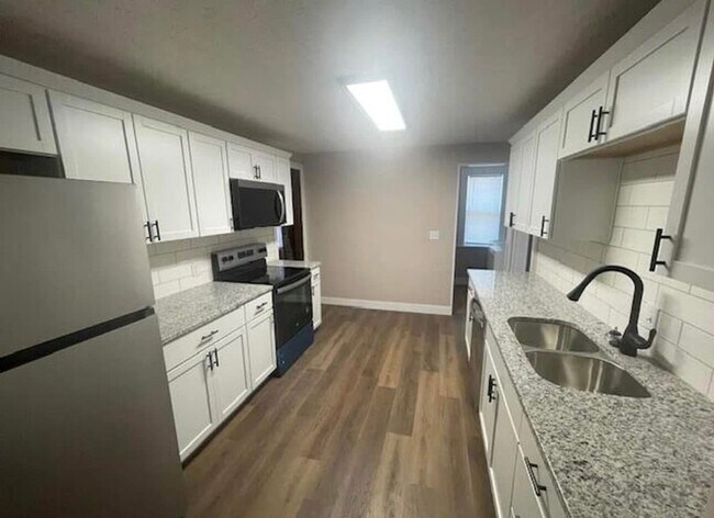 120 N 9th St Unidad EM Duplex - A