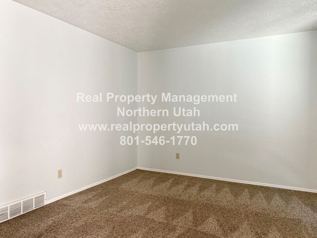 Photo - 5 Bedroom Home In West Point Available Now!