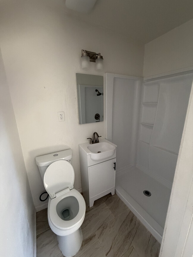 Photo - 101 Lindley Dr