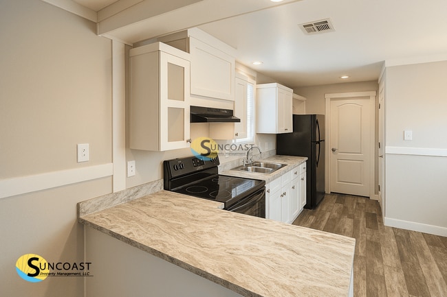 Photo - 6562 Coolidge St