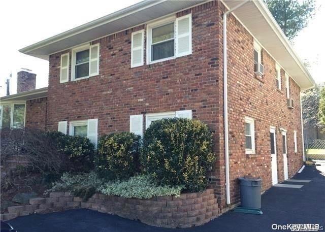 Building Photo - 430 Main St