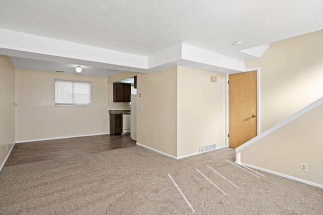 Photo - 5492 Lilac Ave