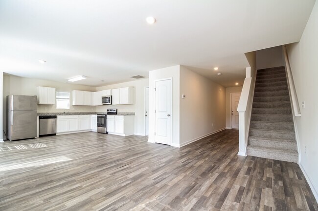 Photo - 246 Wadsworth Rd