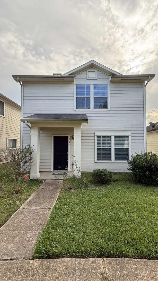 Photo - 1677 Nichole Woods Dr