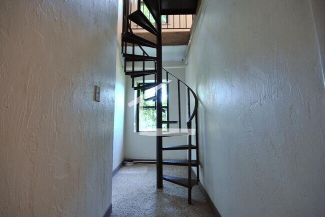 Photo - 9/1 No Fee! Spacious 3BR in Hemenway St by Northeastern!