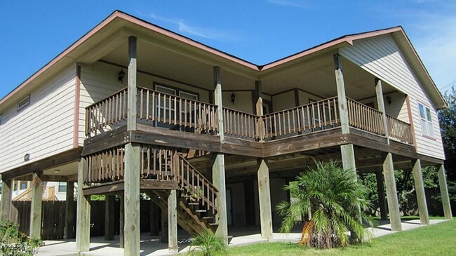 Building Photo - 1143 3ks St