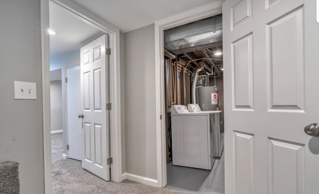 Building Photo - Spacious Renovated 3BR/3BA Home with Brand-New Kitchen