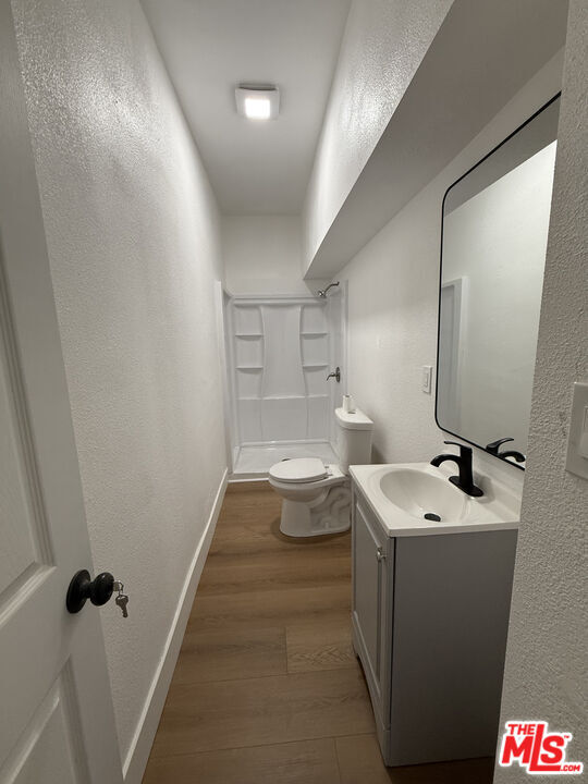 Photo - 4501 S Budlong Ave