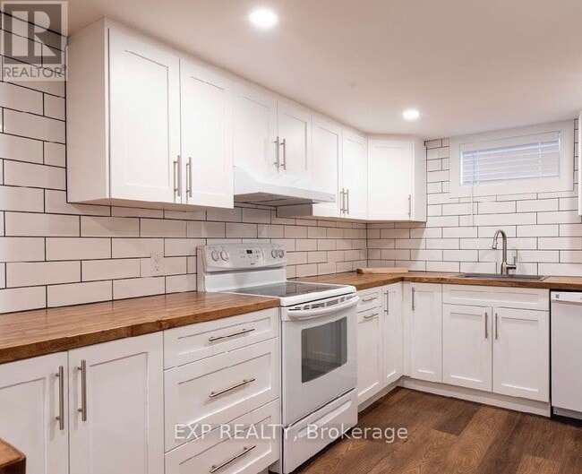 Photo - 393 E 16th St