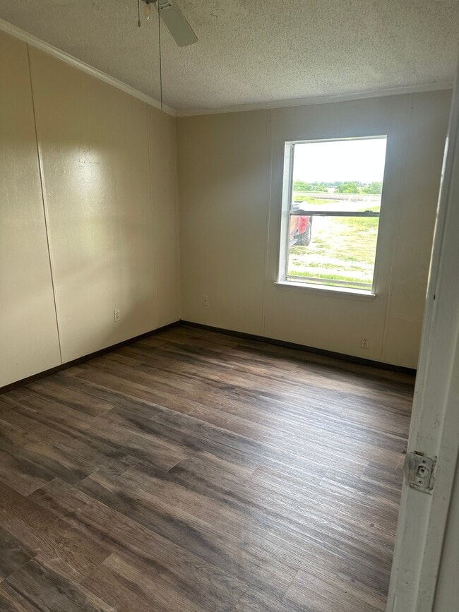 Photo - 3205 Eddy-Gatesville Pkwy