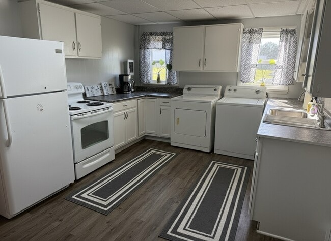 Photo - 115 N Water St