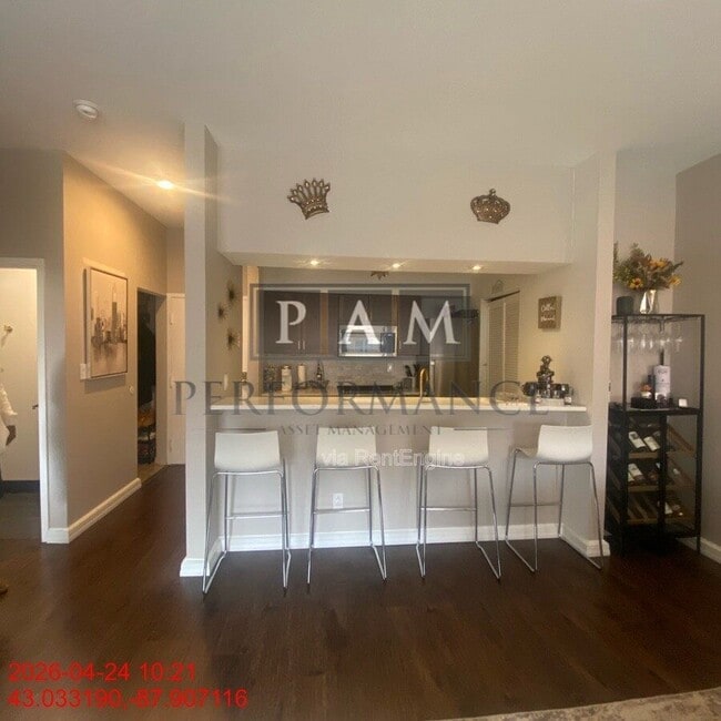 Photo - 234 N Broadway