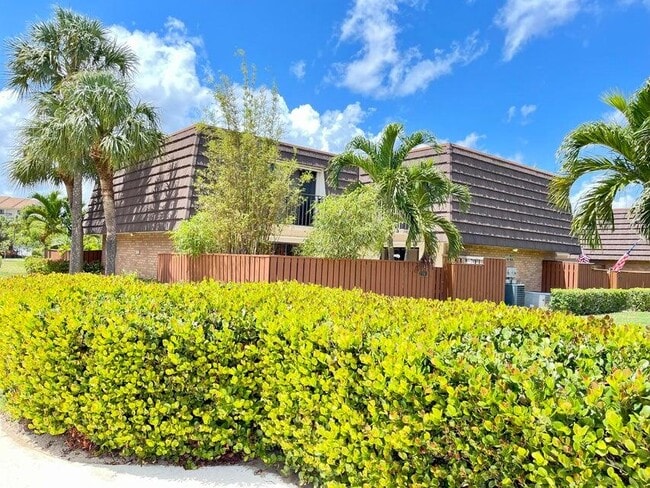 Building Photo - 1716 17th Ct Rental