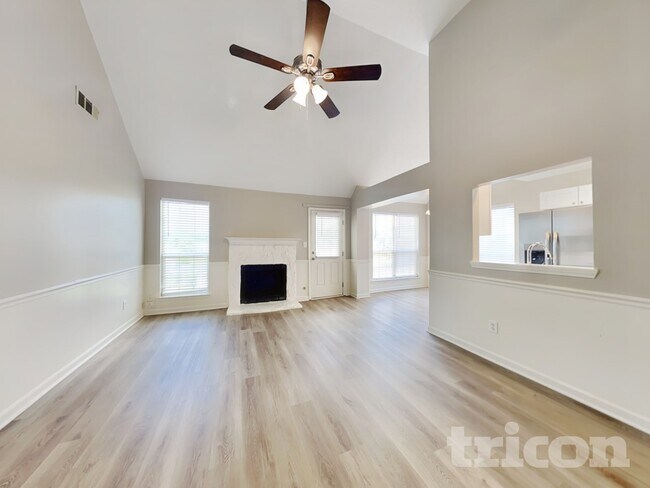 Photo - 241 Huntington Dr