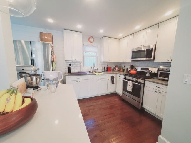 Photo - 29 Lexington Ave