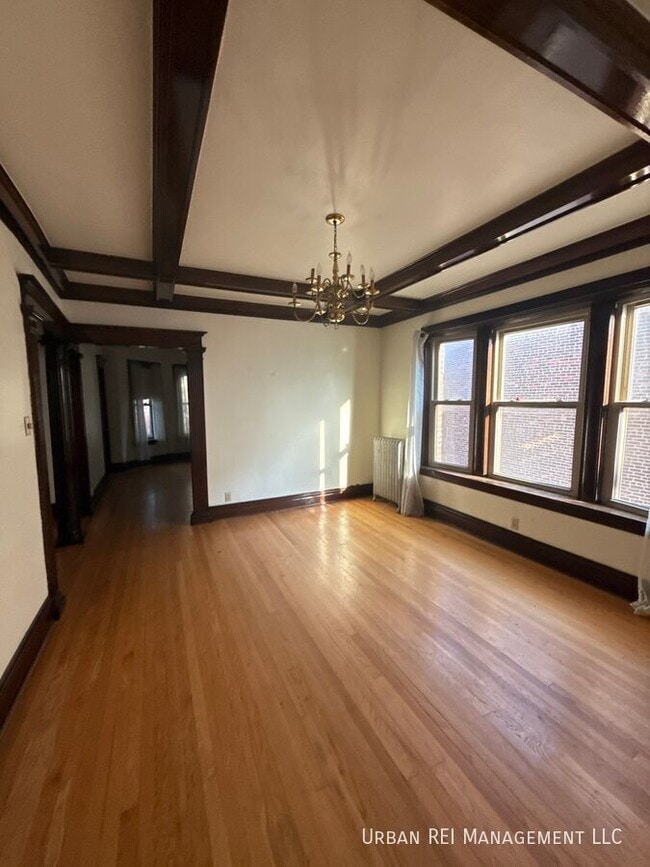 Building Photo - 3342 S Lowe Ave Unit 2