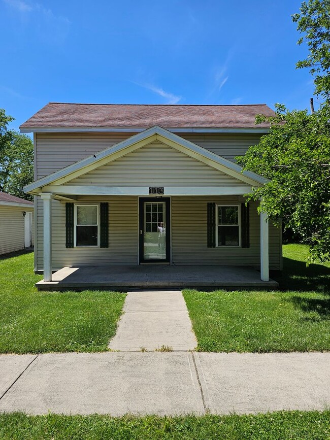 Building Photo - Two Bedroom One Bath House in Portage