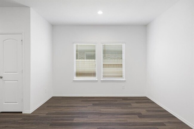 Photo - 4905 Blue Beetle Rdg Dr