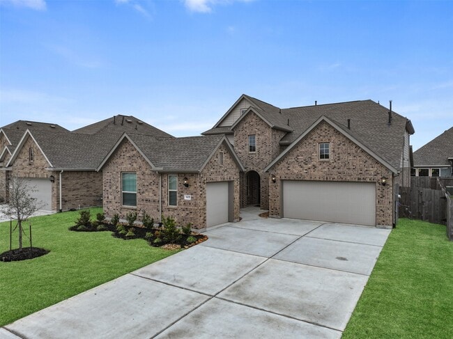 Building Photo - 805 Westwood Dr